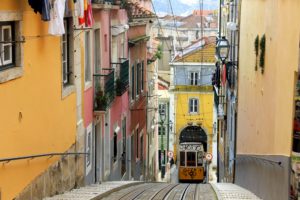 Il Viaggiatore Magazine - Tram 28 - Lisbona, Portogallo