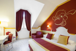 Il Viaggiatore Magazine - Gardaland Hotel - Camera Classic Rossa - Castelnuovo del Garda, Verona