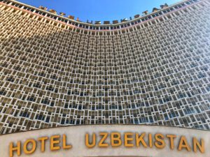 Il Viaggiatore Magazine - Facciata hotel Uzbekistan - Tashkent, Uzbekistan