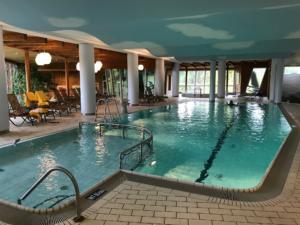 IlViaggiatoreMagazine-Piscina-Hotel Karnerhof-Egg am Faacher See-Austria