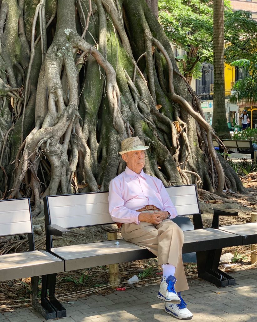 Momento di relax al Parco Berrio di Medellin