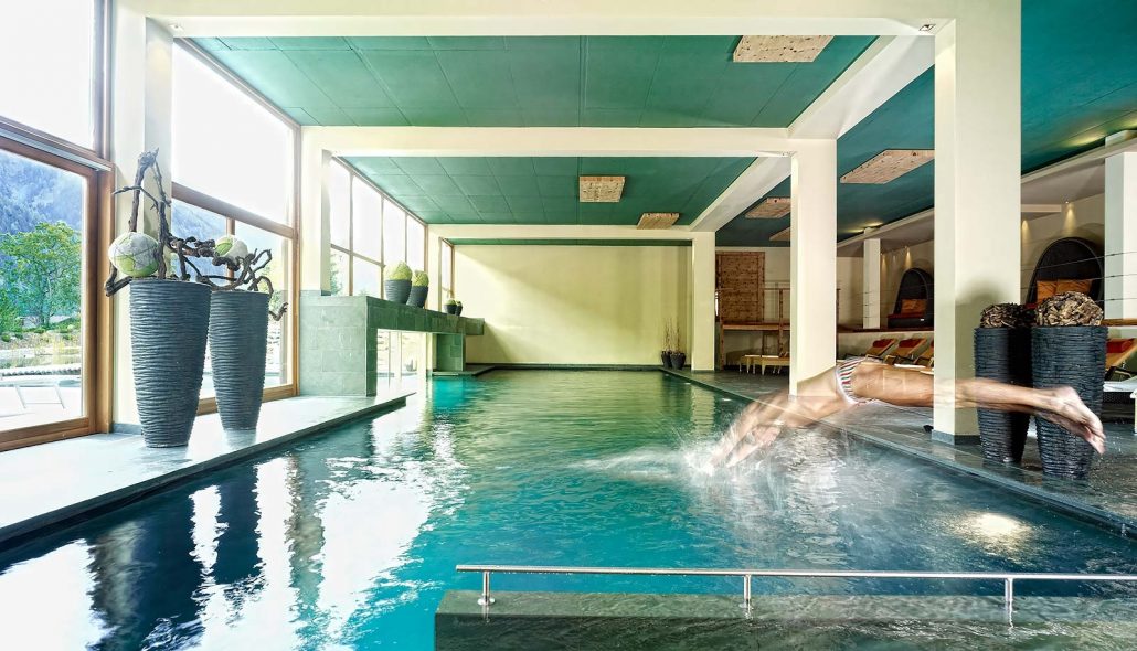 Il Viaggiatore Magazine - Arosea Life Balance Hotel - Piscina - Val D'Ultimo - Alto Adige, Bz