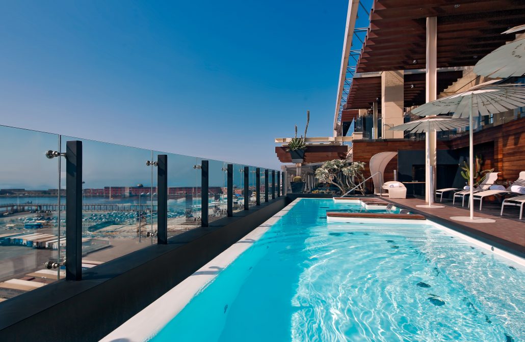 Il Viaggiatore Magazine - Piscina - Romeo Hotel, Napoli