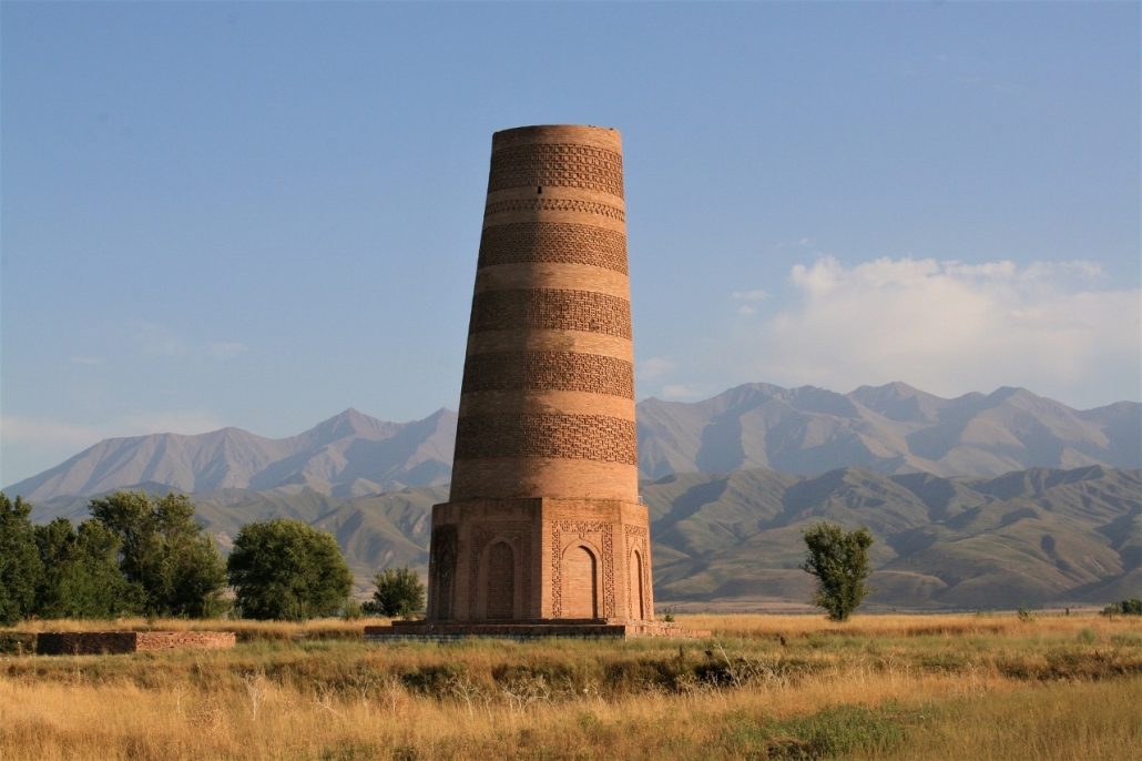 Il Viaggiatore Magazine - Torre Burana - Valle di Čuj - Kirghizistan
