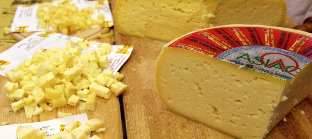 Il Viaggiatore Magazine - Formaggio Asiago- Asiago, Vicenza