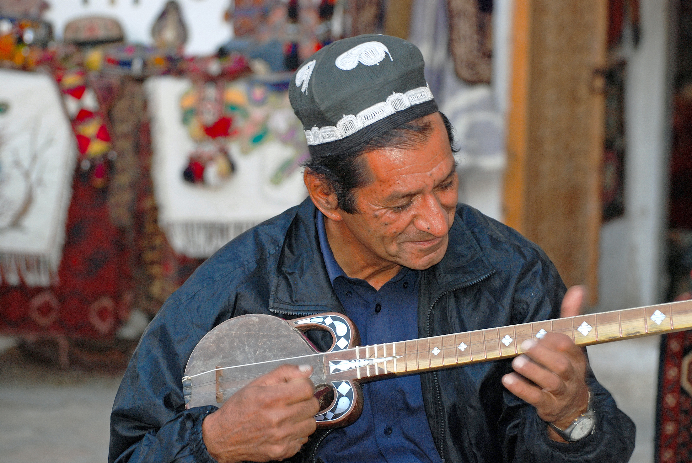 Песня про узбеков. Узбекские музыканты. Узбекские национальные музыкальные инструменты. Узбекский духовой музыкальный инструмент. Музыкальные инструменты таджиков.