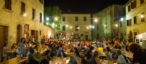 Il Viaggiatore Magazine -"Altrapiazza" - Asciano, Siena