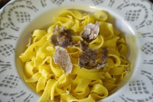 Il Viaggiatore Magazine - Tagliatelle al tartufo