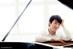 Il Viaggiatore Magazine - Il pianista coreano Seong-Jin Cho