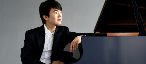 Il Viaggiatore Magazine - Il pianista coreano Seong-Jin Cho