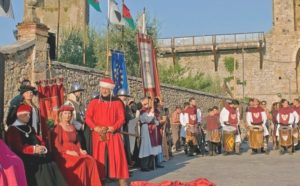 Il Viaggiatore Magazine - Festa Medievale - Monteriggioni, Siena