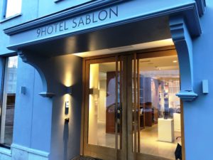 Il Viaggiatore Magazine - Facciata dell'Hotel Sablon - Bruxelles, Belgio