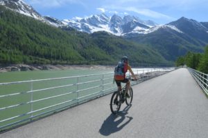 Il Viaggiatore Magazine - In bici nel Gran Paradiso, Aosta