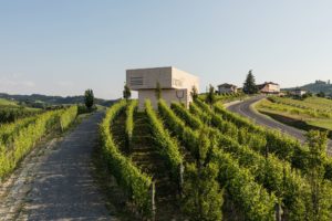 IlViaggiatoreMagazine-Cantina L"Astemia Pentita-Barolo-Cuneo