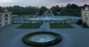 IlViaggiatoreMagazine-Al crepuscolo la vista dell'ingresso a Villa Reale-Monza-Monza Brianza