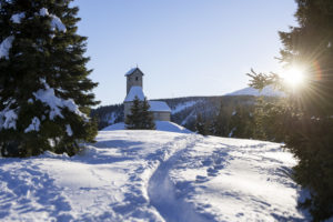 Monte San Vigilio-Chiesetta nella neve-Lana-Val Venosta-Alto Adige