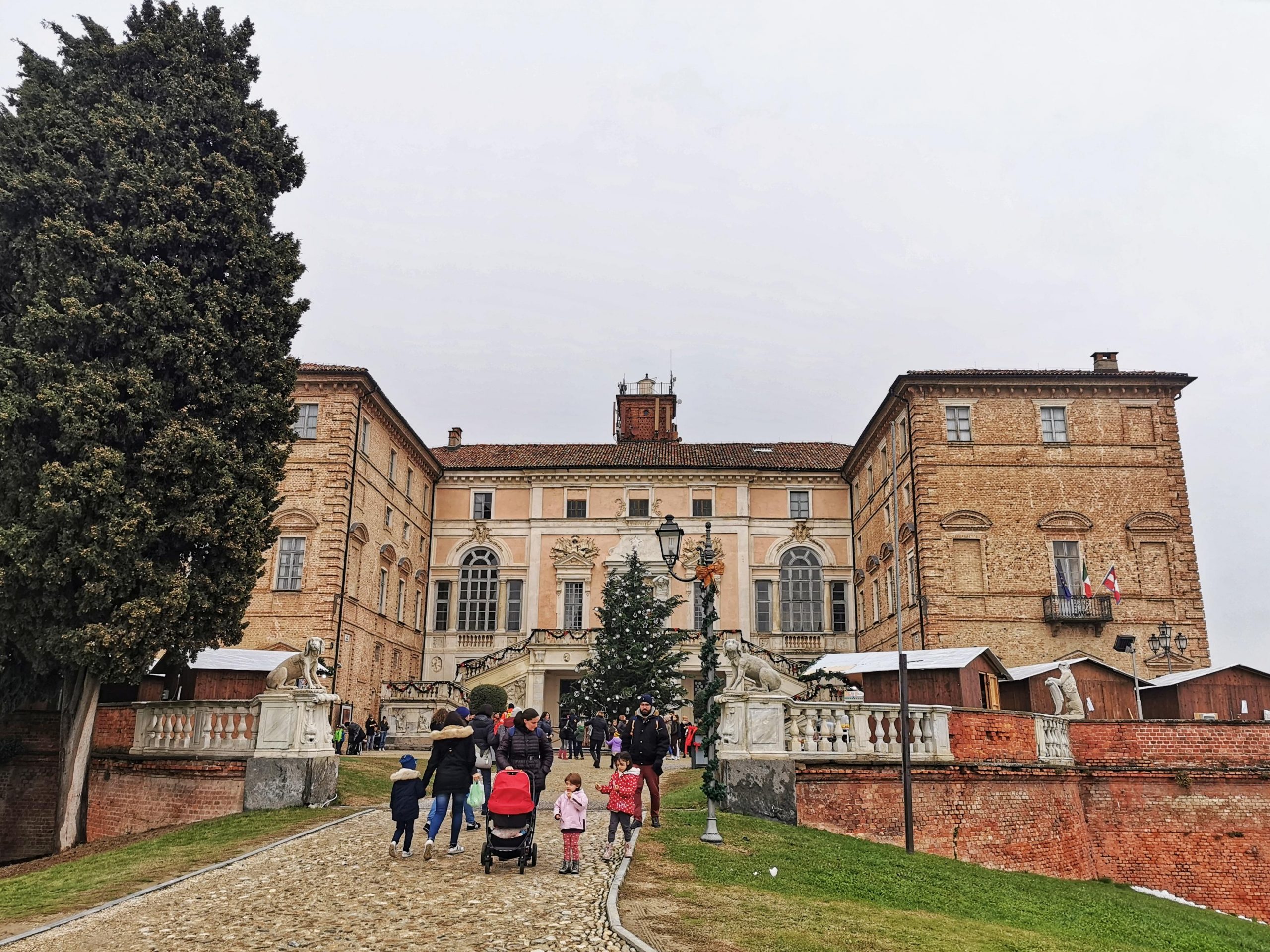 "Castelli Aperti" in Piemonte Castello Govone - ph Silvia Guelpa