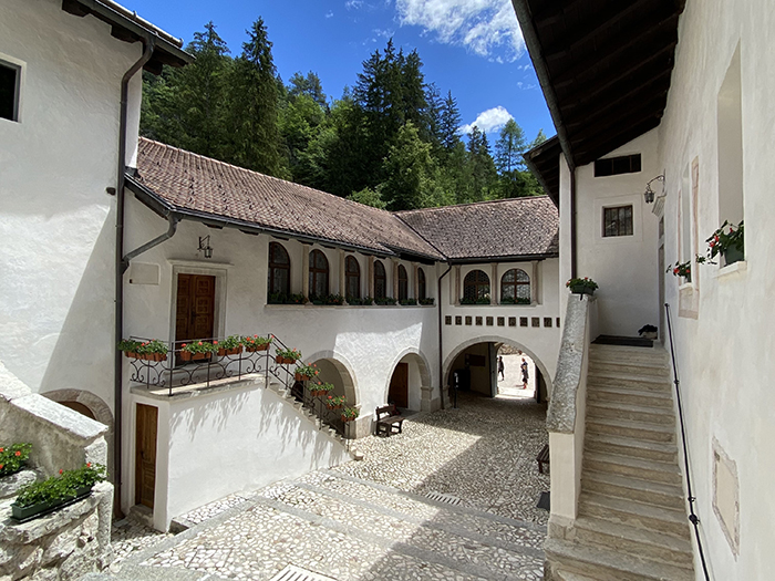 VAL DI NON