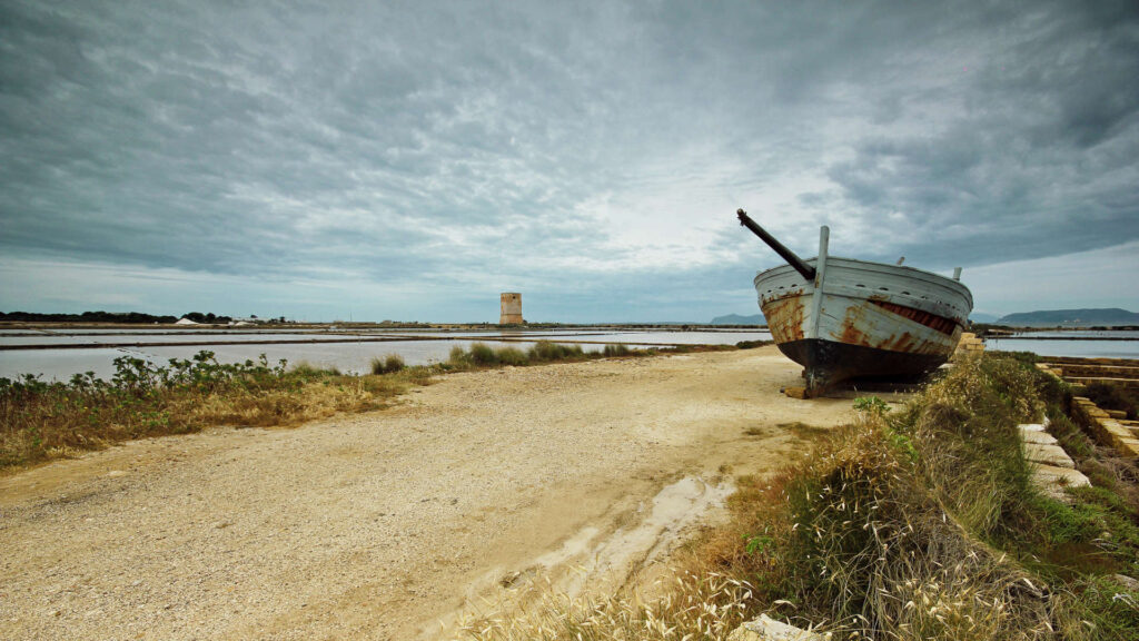 Weekend a Trapani luoghi & viaggi il viaggiatore magazine cover