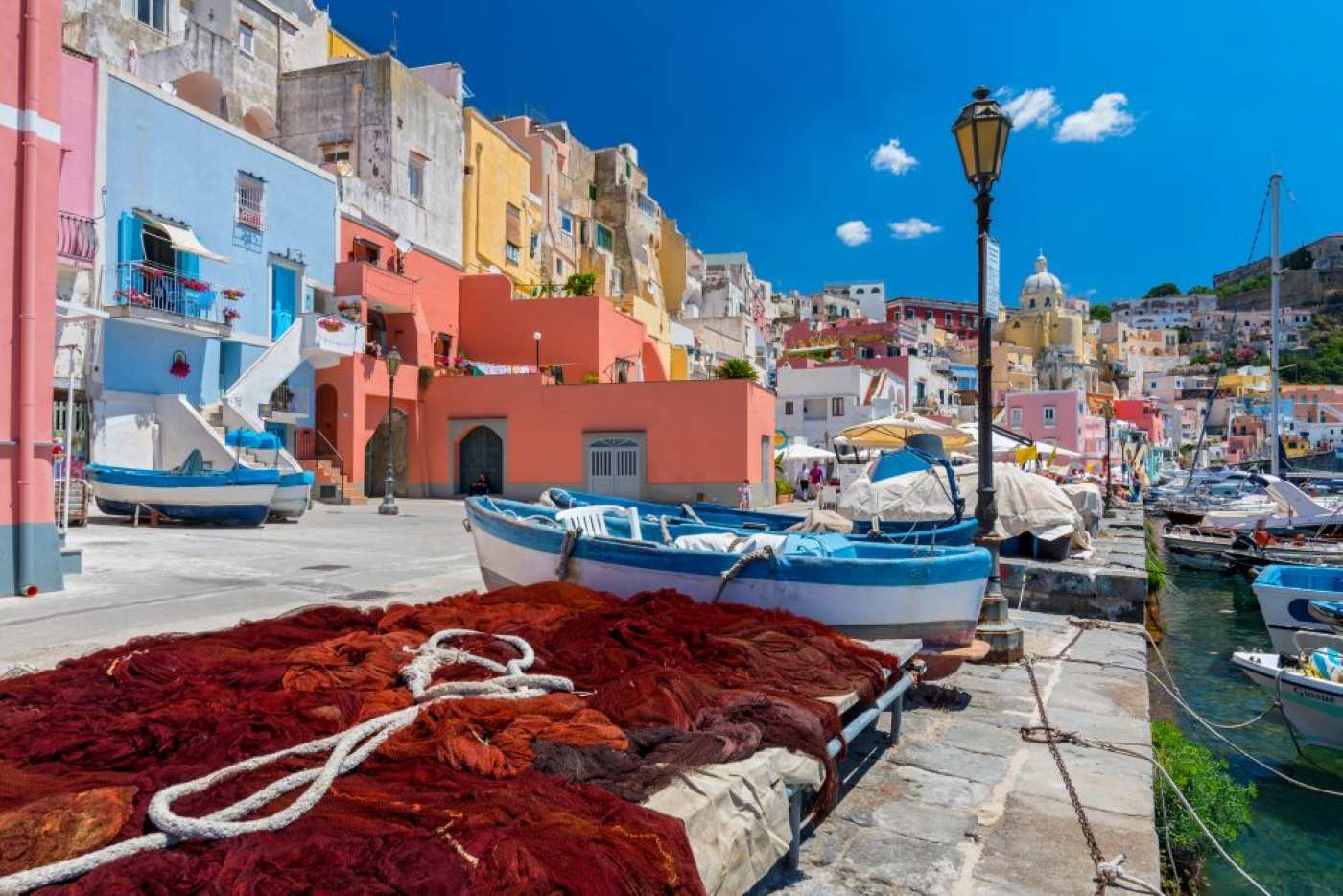 procida luoghi viaggi il viaggiatore magazine marina corricella