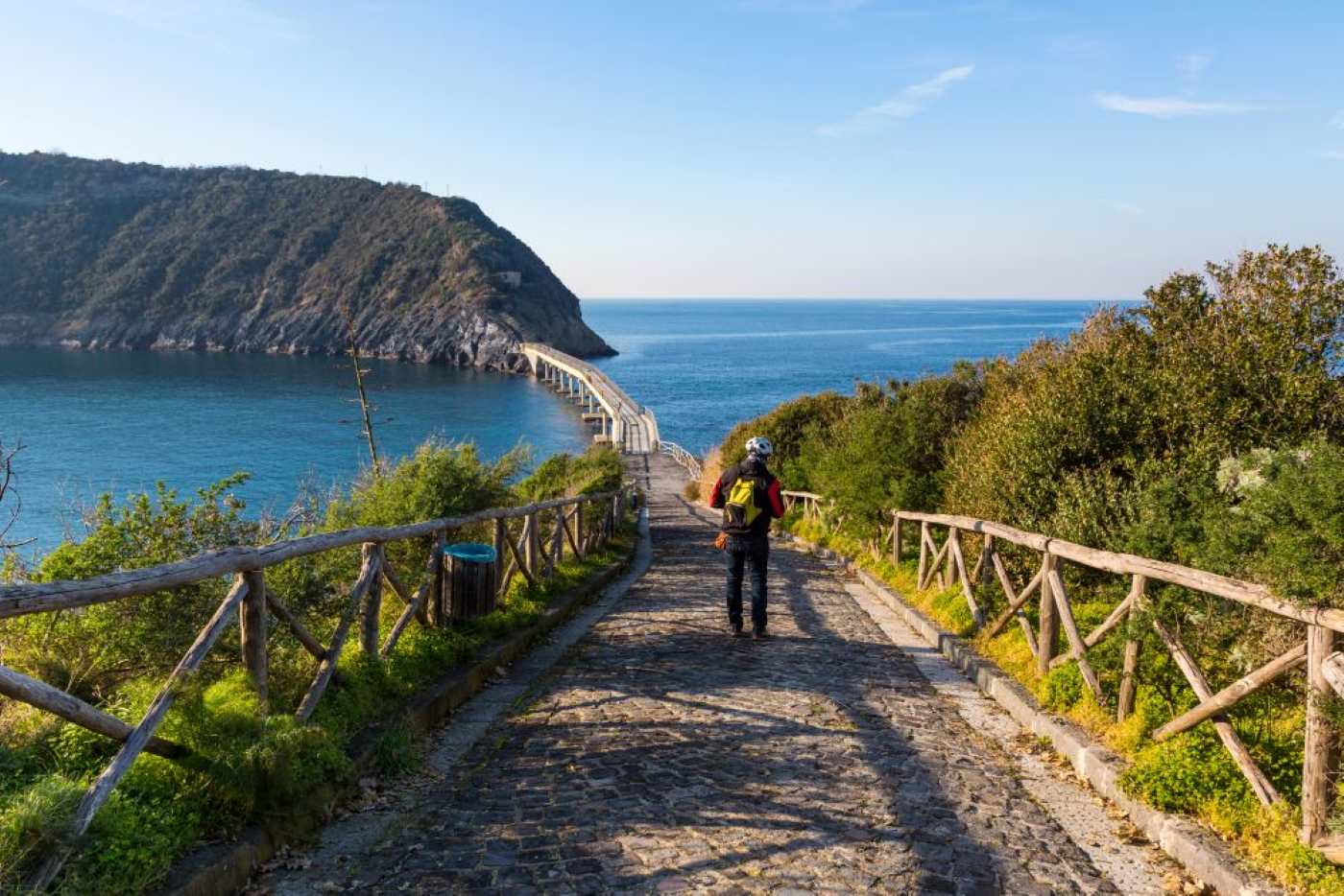 procida luoghi viaggi il viaggiatore magazine marina trekking