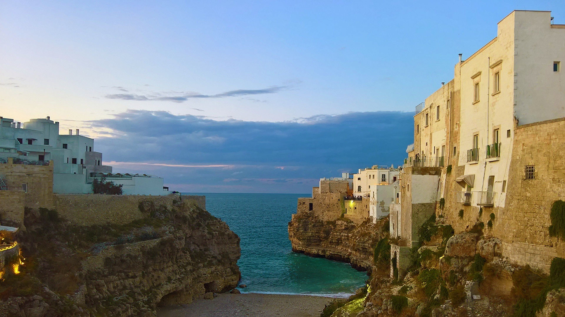 puglia last minute luoghi & viaggi il viaggiatore magazine cover