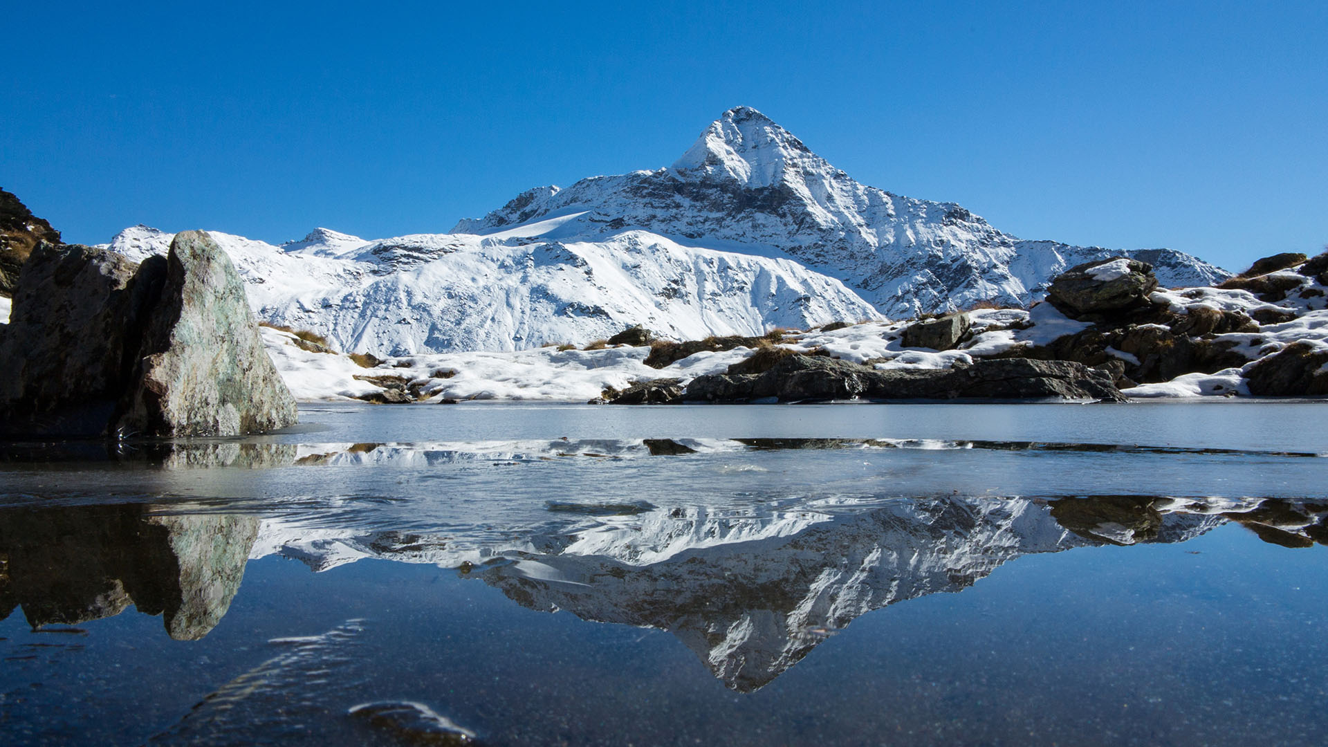 Valtellina-lombardia-luoghi-e-viaggi-il-viaggiatore-magazine-copertina