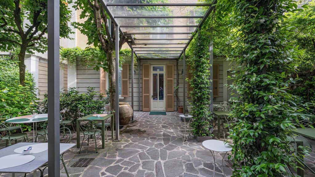 hotel-di-charme-a-milano-alberghi-&-location-il-viaggiatore-magazine-copertina
