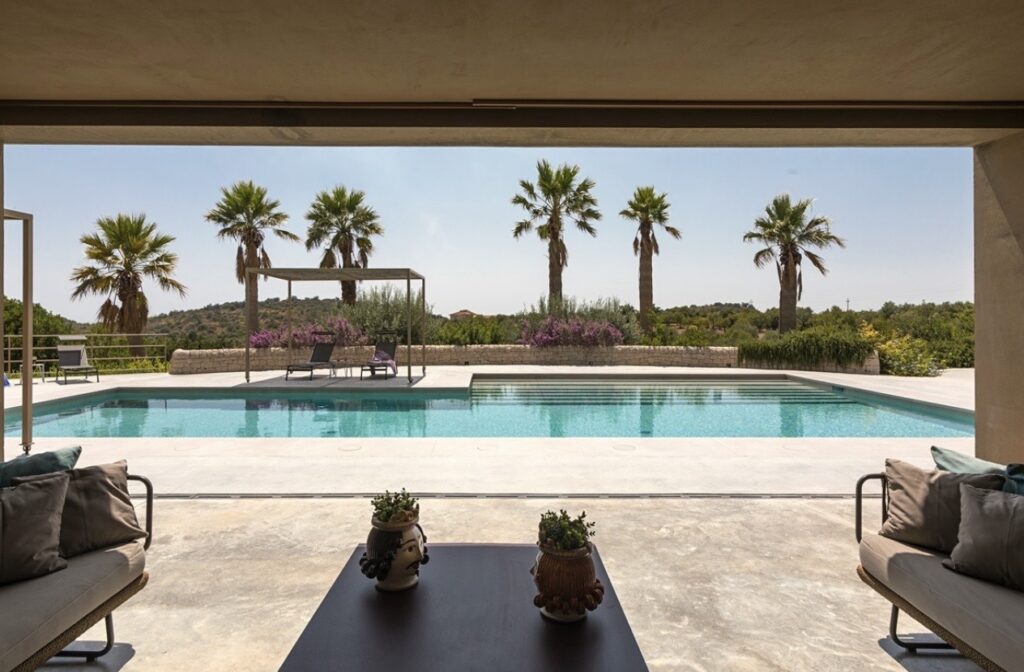 ecoresort-in-sicilia-luoghi-e-viaggi-il-viaggiatore-magazine-piscina