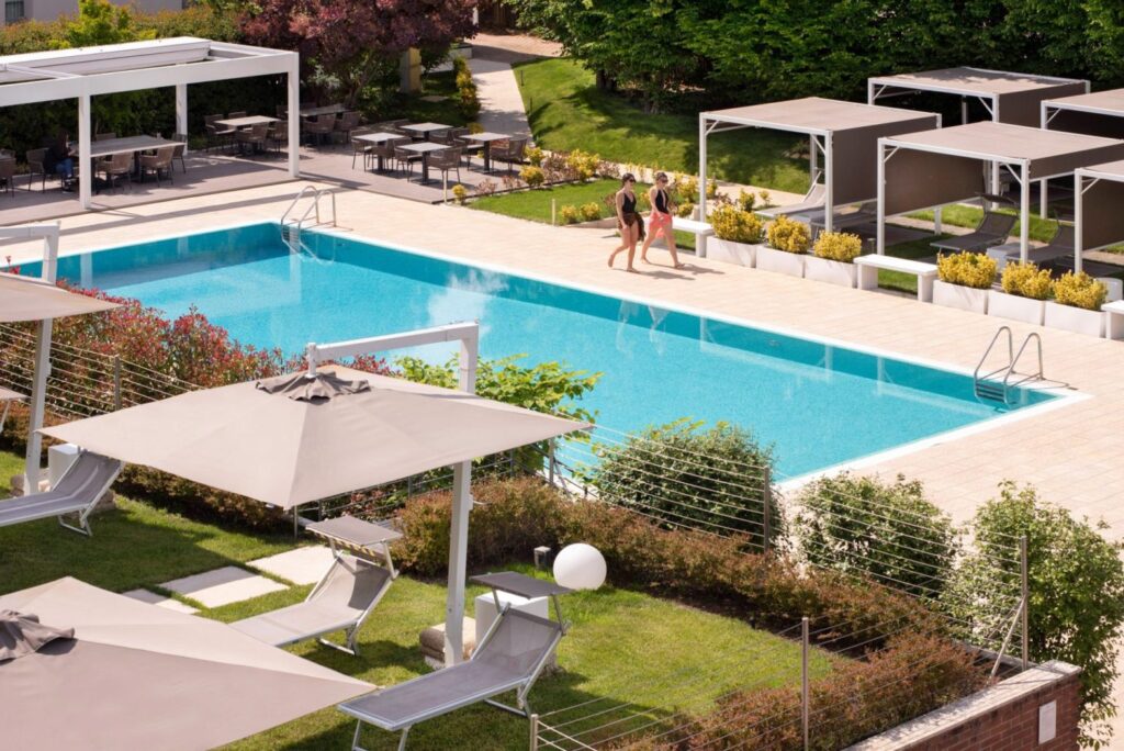 hotel-a-vicenza-alberghi-&-location-il-viaggiatore-magazine-piscinaa