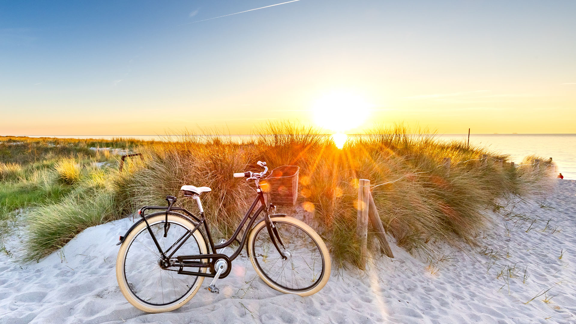 viaggiare-in-bicicletta-luoghi-e-viaggi-il-viaggiatore-magazine-copertina