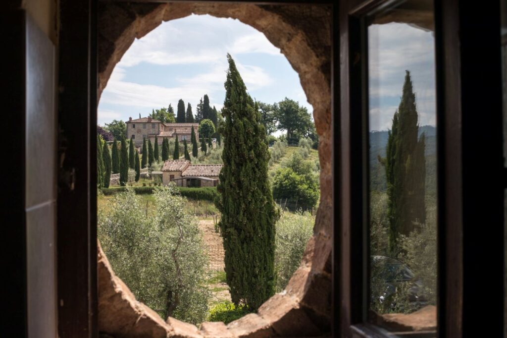 castello-di-meleto-alberghi-&-location-finestra-con-vista