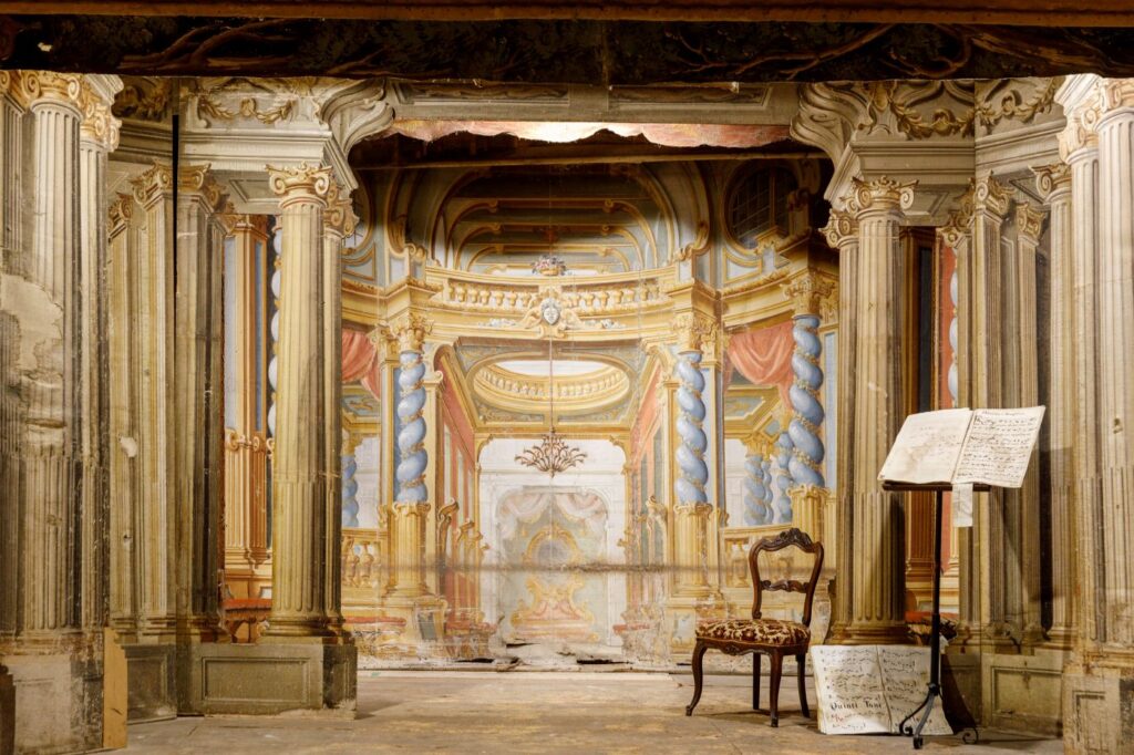 castello-di-meleto-alberghi-&-location-il-teatrino-del-700-il-viaggiatore-magazine