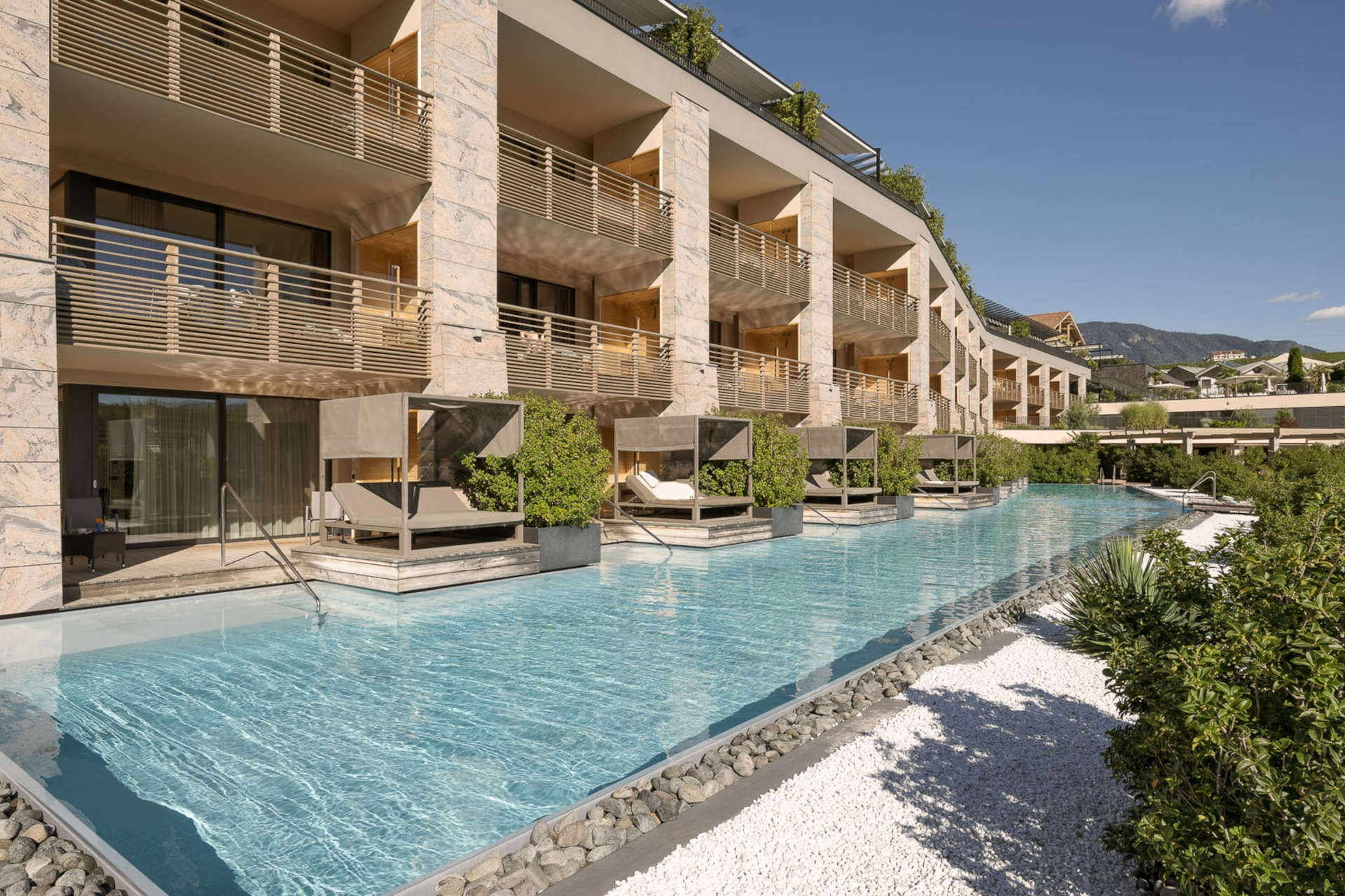 Suite con piscina alberghi & location il viaggiatore magazine cover1