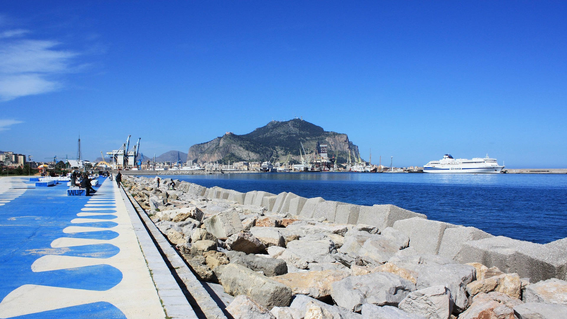 Traghetto per palermo luoghi e viaggi il viaggiatore magazine cover